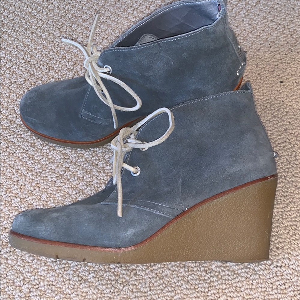Sperry Top Sider blue suede wedged booties.